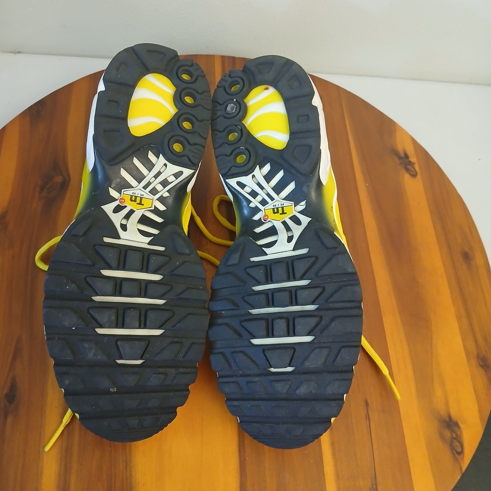 Nike Air Max Plus Women 8 Yellow Running Shoes Sneakers CQ9978-700 - Picture 7 of 9